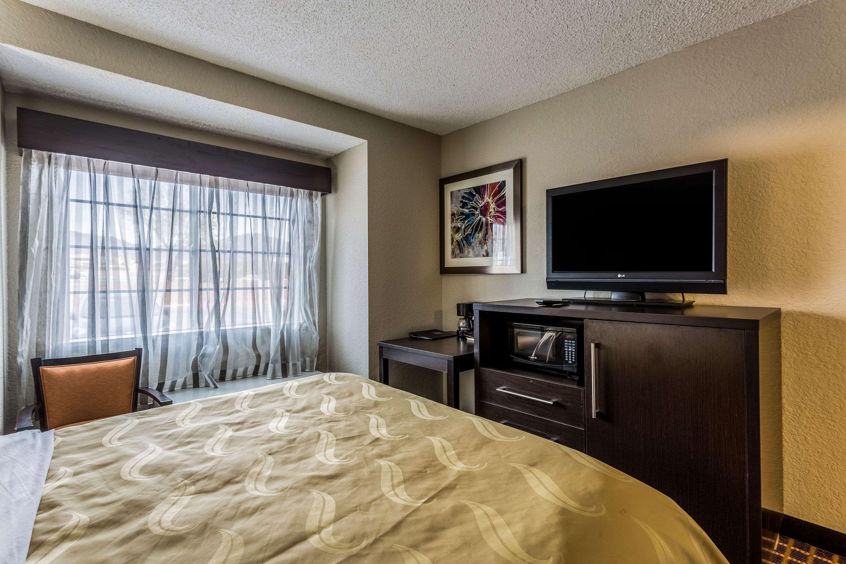 Quality Inn & Suites West El Paso I-10 Extérieur photo