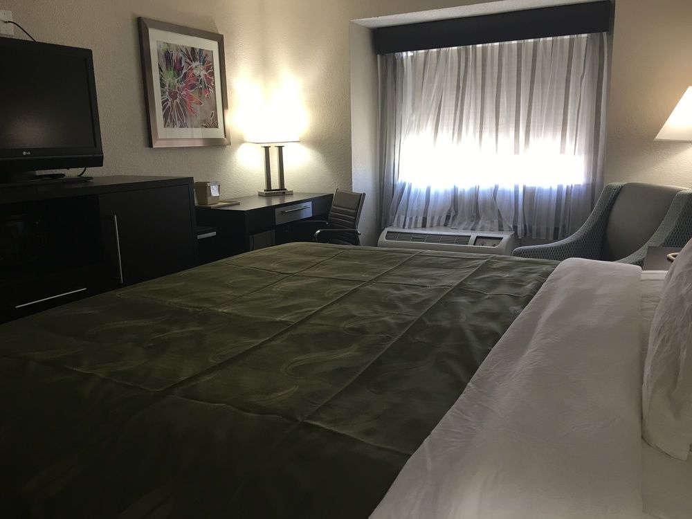 Quality Inn & Suites West El Paso I-10 Extérieur photo