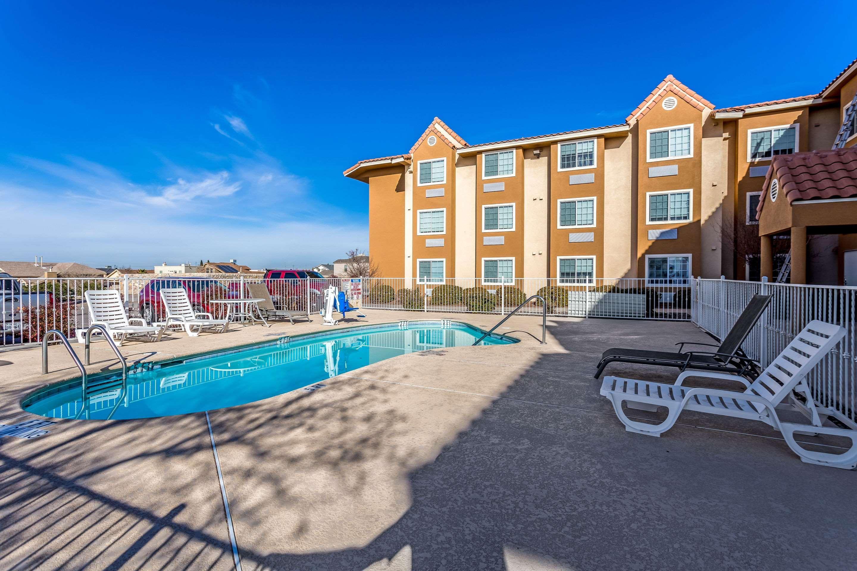 Quality Inn & Suites West El Paso I-10 Extérieur photo