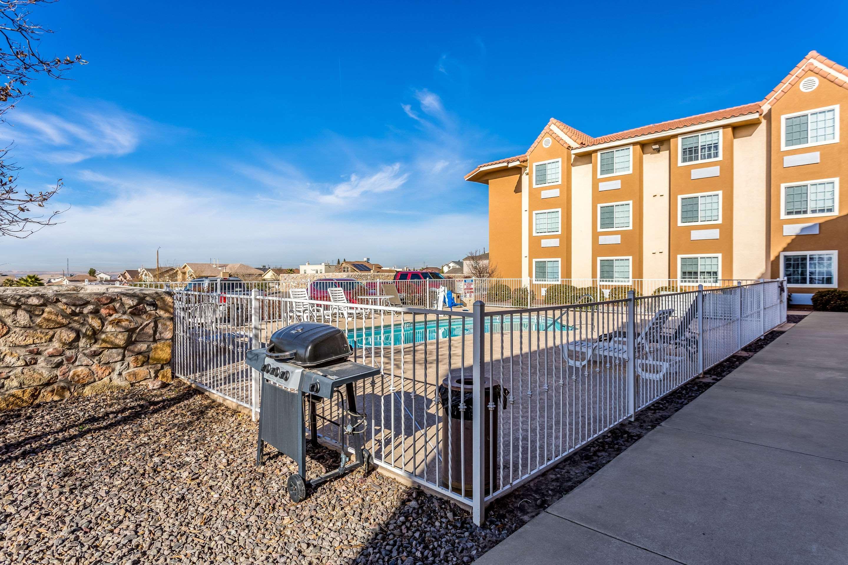 Quality Inn & Suites West El Paso I-10 Extérieur photo