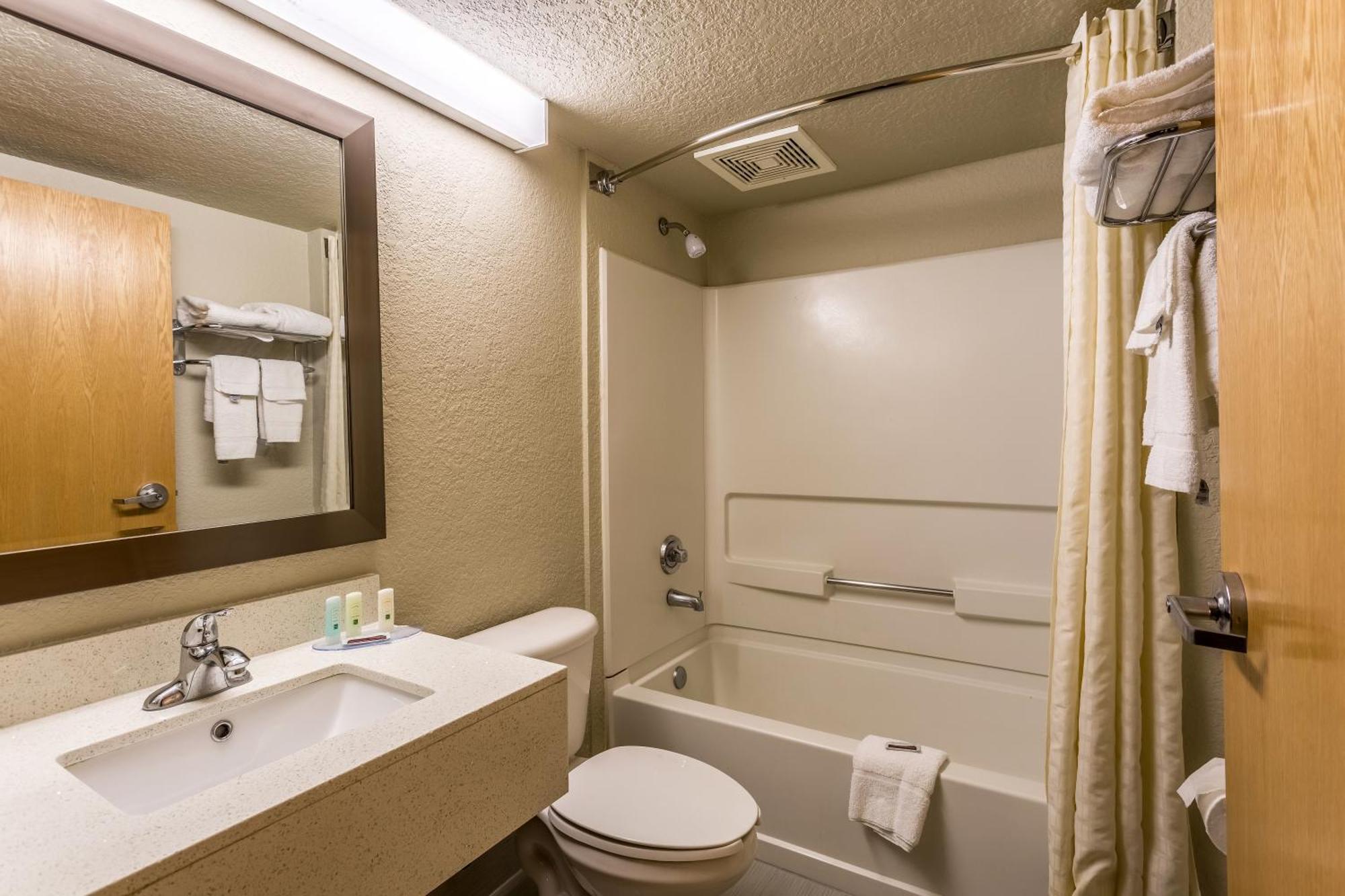 Quality Inn & Suites West El Paso I-10 Extérieur photo