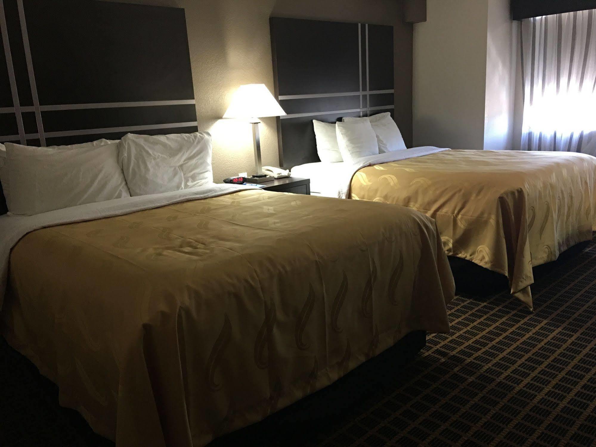 Quality Inn & Suites West El Paso I-10 Extérieur photo