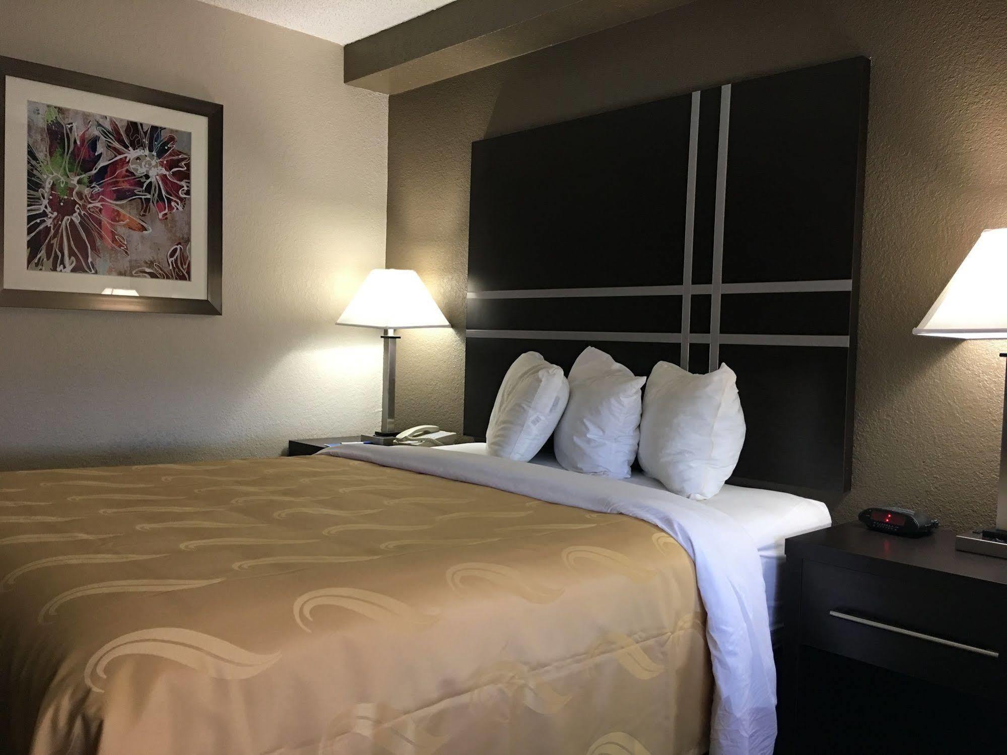 Quality Inn & Suites West El Paso I-10 Extérieur photo
